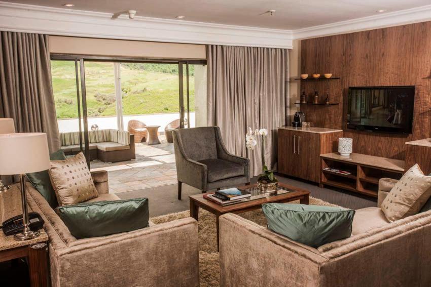 Drakensberg Sun Resort Cathkin Park Exterior photo