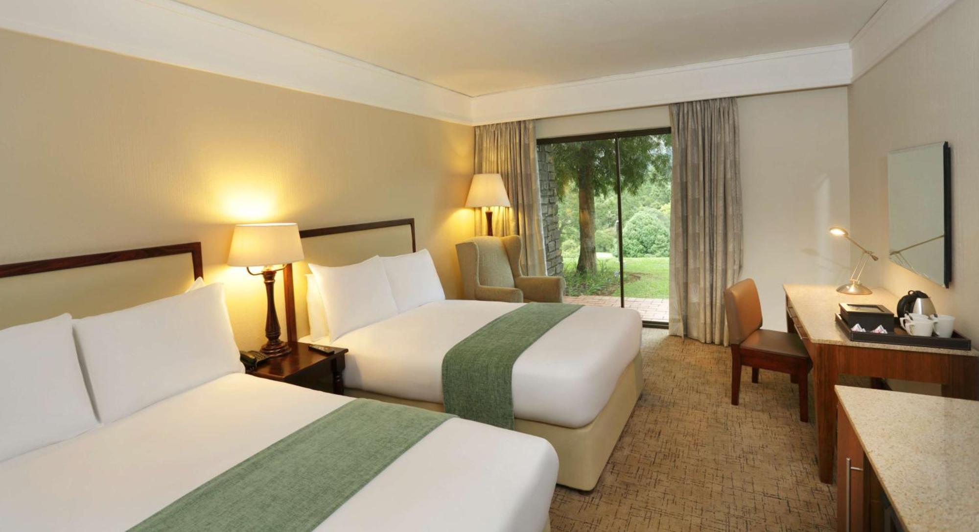 Drakensberg Sun Resort Cathkin Park Exterior photo