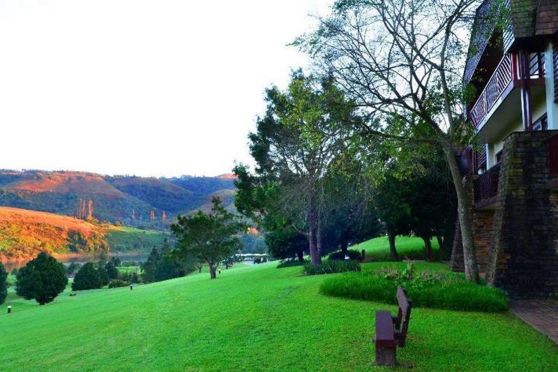 Drakensberg Sun Resort Cathkin Park Exterior photo